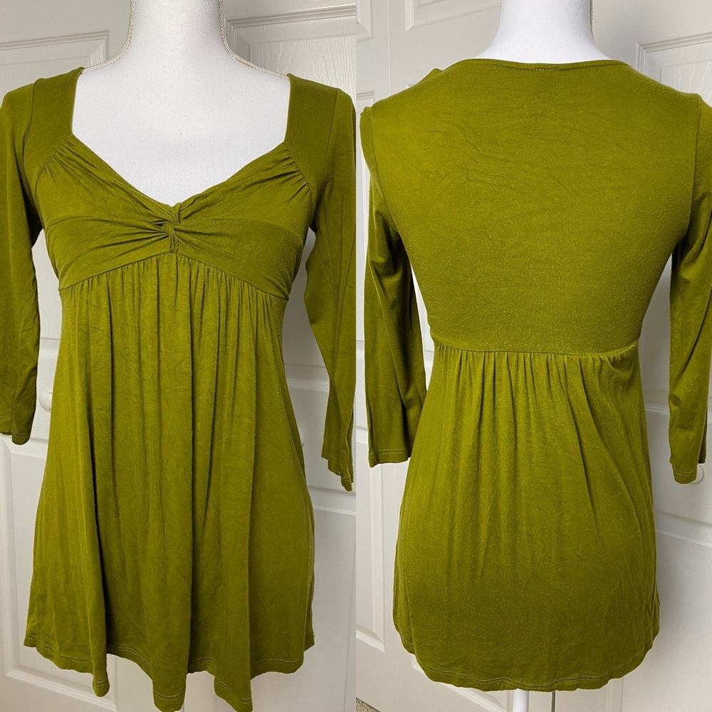 Lush Olive Green Tunic w Gathered Sweetheart Neck